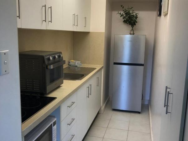 Coral Towers Holiday Suites : photo 2 de la chambre appartement 1 chambre - vue sur piscine