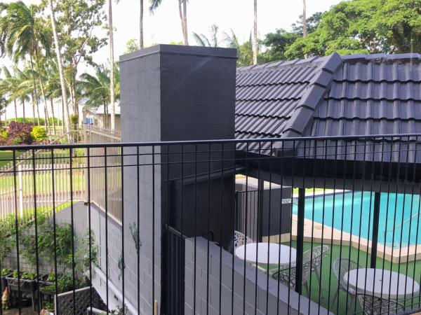 Coral Towers Holiday Suites : photo 7 de la chambre appartement 1 chambre - vue sur piscine