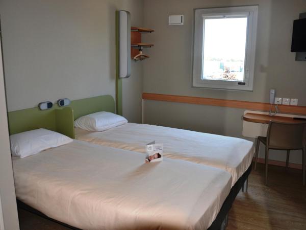 Ibis Budget Chalon Sur Saone Nord : photo 5 de la chambre chambre lits jumeaux
