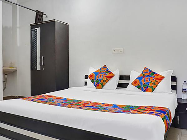 FabHotel Galaxy Airport Inn : photo 3 de la chambre chambre deluxe