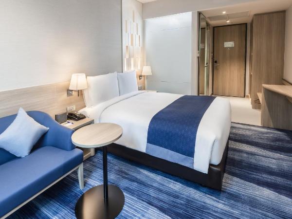 Holiday Inn Express Bangkok Soi Soonvijai, an IHG Hotel : photo 9 de la chambre chambre standard lit queen-size