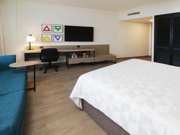 Holiday Inn Monterrey-Parque Fundidora, an IHG Hotel : photo 2 de la chambre chambre lit king-size standard