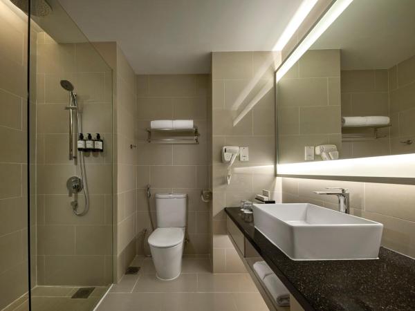 AC Hotel by Marriott Kuantan : photo 5 de la chambre chambre lit king-size deluxe