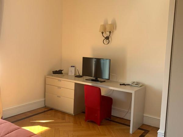 Residence gli Angioini srl : photo 2 de la chambre studio - vue sur mer