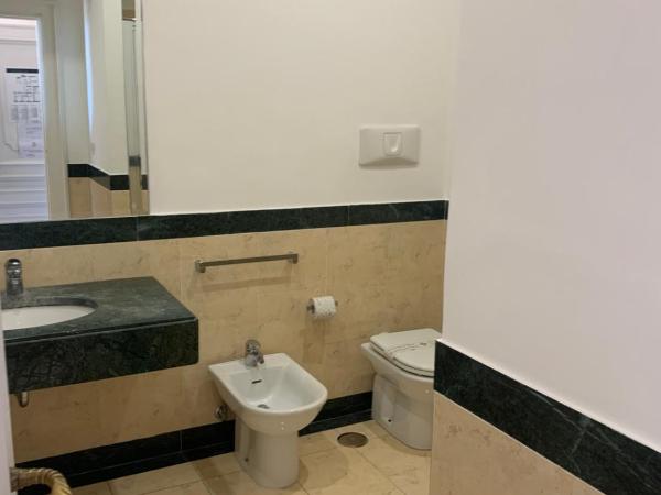 Residence gli Angioini srl : photo 3 de la chambre studio - vue sur mer