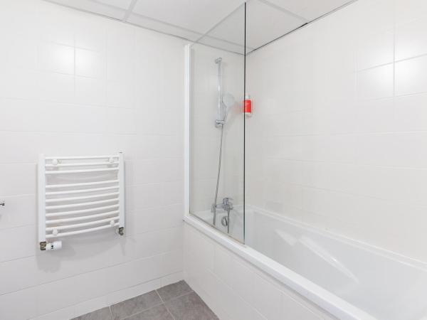 Appart'City Confort Angers : photo 8 de la chambre grand appartement