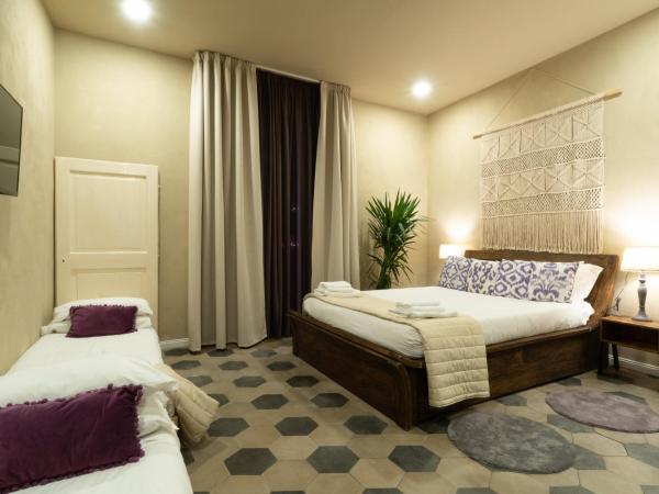 HOPESTEL Secret Garden Napoli : photo 6 de la chambre chambre familiale supérieure