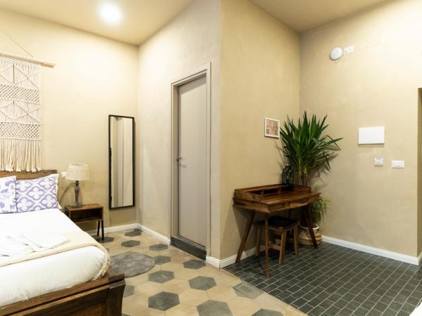 HOPESTEL Secret Garden Napoli : photo 7 de la chambre chambre familiale supérieure