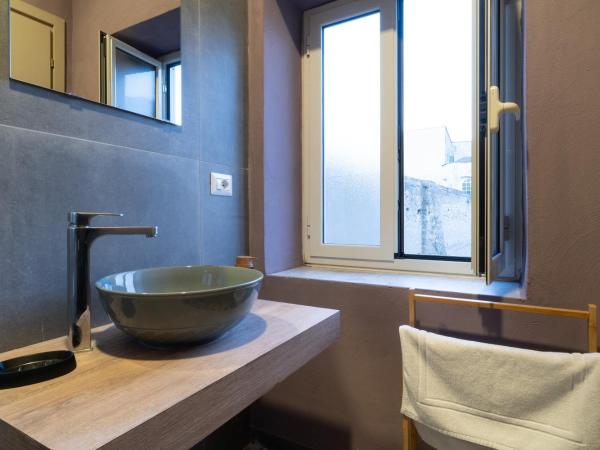 HOPESTEL Secret Garden Napoli : photo 7 de la chambre chambre familiale