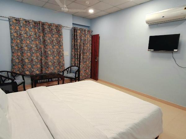 Dev Sneh Residency : photo 5 de la chambre chambre double avec terrasse