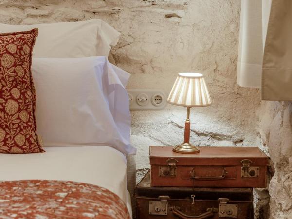 Castell de Vallgornera : photo 7 de la chambre chambre double deluxe