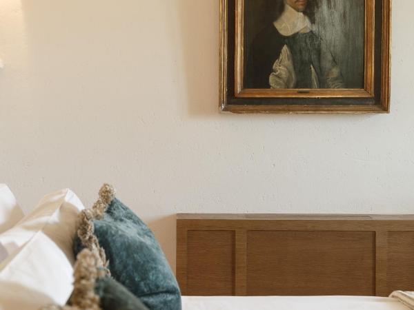 Castell de Vallgornera : photo 8 de la chambre chambre lit king-size deluxe