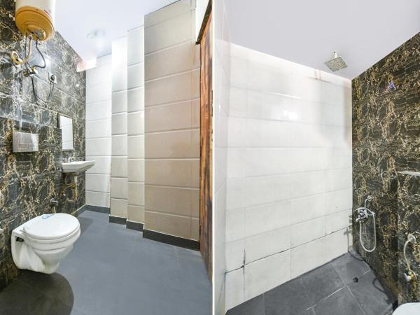 FabHotel PP Residency Tilak Nagar : photo 4 de la chambre chambre deluxe