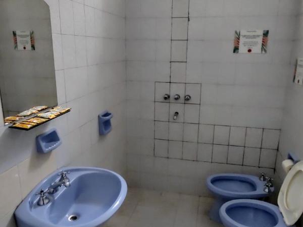 Hostal Vampayá : photo 2 de la chambre chambre quadruple avec salle de bains privative