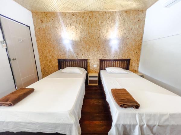 Lux Guesthouse : photo 9 de la chambre chambre lits jumeaux standard