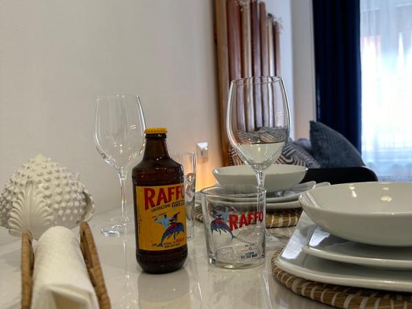 Due Mari Milano Apartment ZONA PORTELLO-FIERA FREE WI-FI : photo 4 de la chambre chambre double avec balcon (3 adultes)