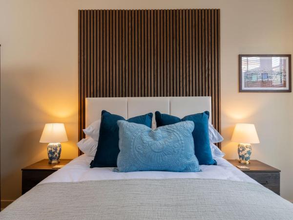 Kings Road Suites : photo 5 de la chambre chambre lit king-size supérieure