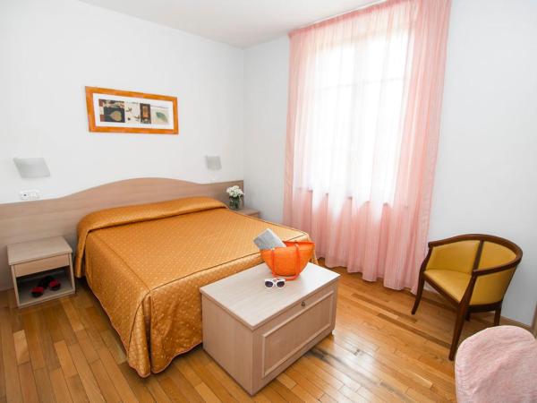 Hotel La Colonna : photo 1 de la chambre chambre double standard