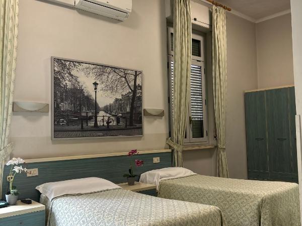 Hotel Ferrucci : photo 4 de la chambre chambre quadruple classique