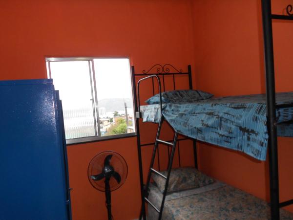 Hostel Tavares Bastos : photo 5 de la chambre lit dans dortoir mixte de 4 lits - vue sur montagne