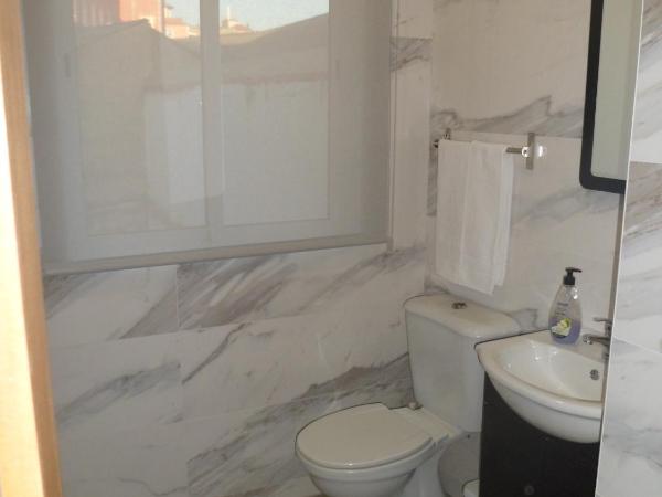 Guest house D. Filipe I : photo 2 de la chambre petite chambre double