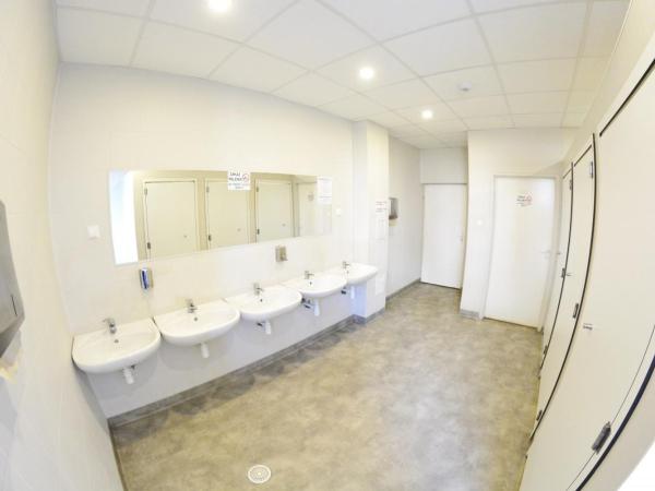 Twój Hostel Klimczoka 7 : photo 5 de la chambre chambre lits jumeaux avec salle de bains commune