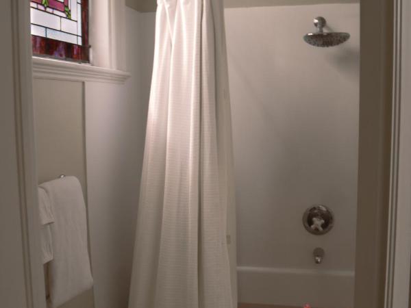 Grand Victorian Bed & Breakfast : photo 9 de la chambre chambre lit queen-size deluxe