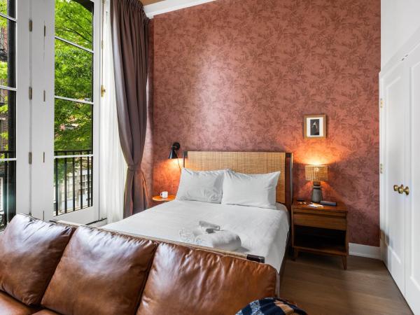 Sosuite at The Loxley - Old City : photo 2 de la chambre suite avec balcon