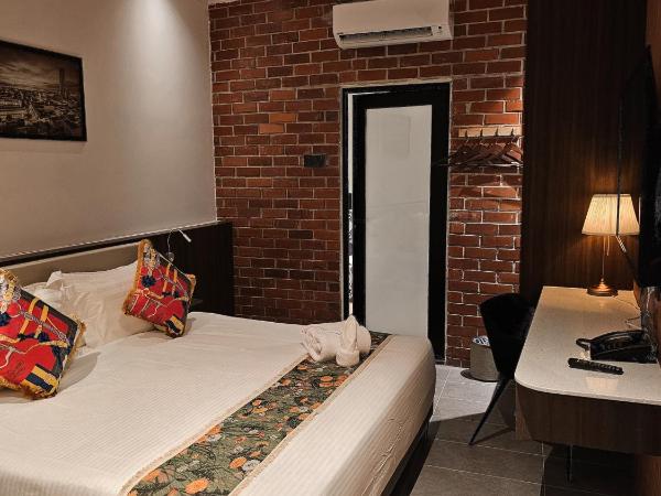 RARE Heritage House : photo 2 de la chambre suite avec baignoire spa