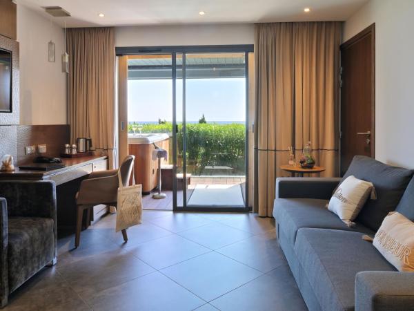Hôtel Le Week end : photo 3 de la chambre suite supérieure - vue sur mer