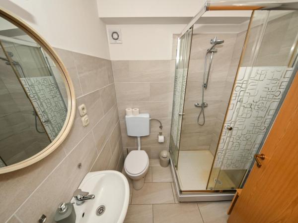 The Lazy Monkey Hostel & Apartments : photo 2 de la chambre studio - vue sur montagne