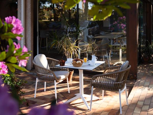 Résidence Hôtelière les Acanthes : photo 7 de la chambre studio (2 adultes)