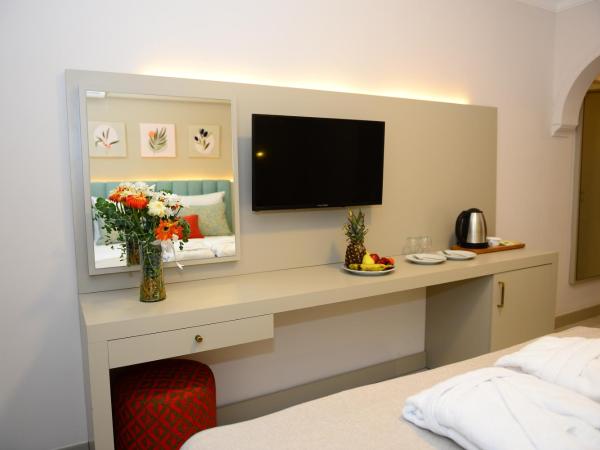ROSE GARDEN PREMIUM : photo 4 de la chambre chambre double ou lits jumeaux standard avec balcon