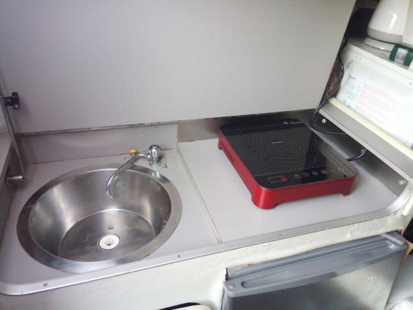 Exclusive boat in Marina de Valencia, ideal for couples : photo 9 de la chambre mobile home