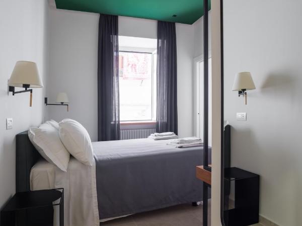 Weaver Suites By Dimorra : photo 3 de la chambre chambre double ou lits jumeaux avec salle de bains privative