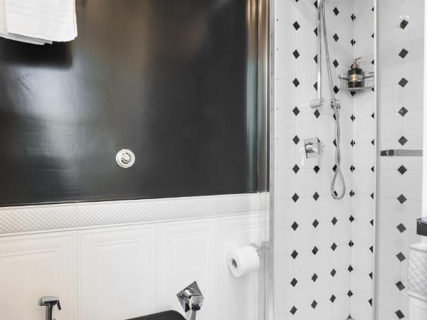 Weaver Suites By Dimorra : photo 3 de la chambre chambre lit king-size