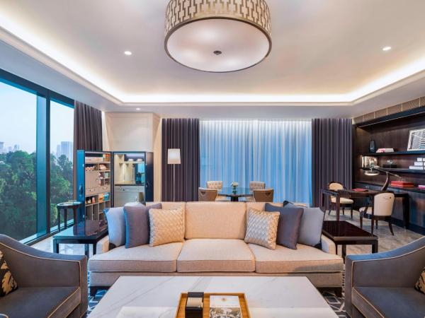 The St. Regis Kuala Lumpur : photo 3 de la chambre caroline astor suite, lake gardens view