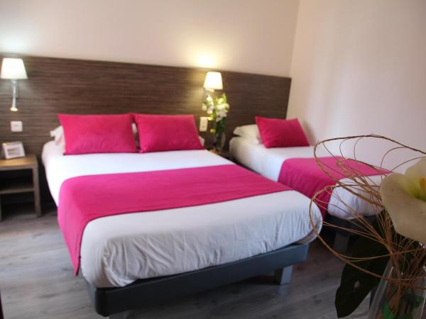 Hotel Menton Riviera : photo 3 de la chambre chambre triple (1 lit double et 1 lit simple)
