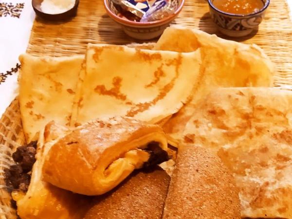 maison d'hôtes Le petit jardin Marrakech : photo 10 de la chambre chambre deluxe (2 adultes + 1 enfant)