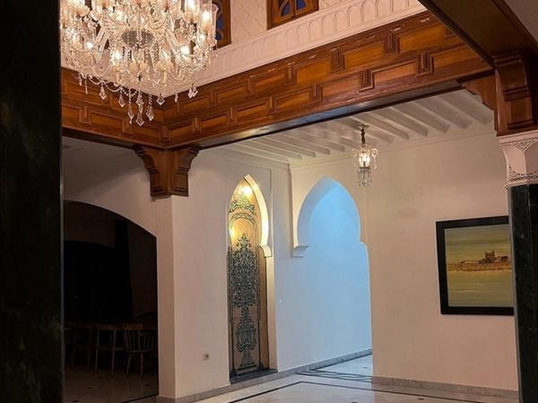 Villa Keshmere : photo 9 de la chambre chambre lit queen-size - vue sur piscine