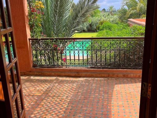 Villa Keshmere : photo 7 de la chambre chambre lit queen-size avec balcon