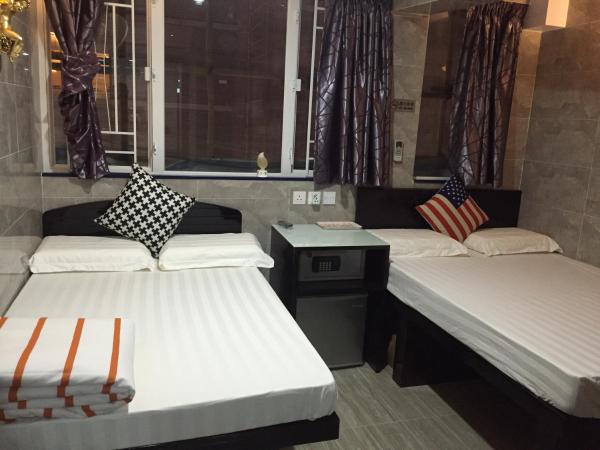 Modern : photo 10 de la chambre chambre familiale