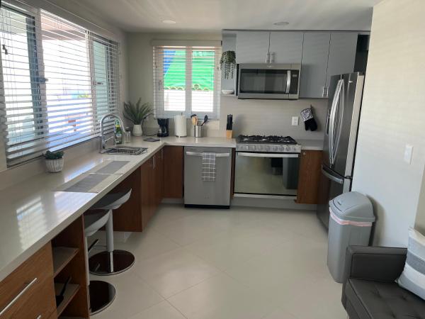 Vidalia - Modern Condos with Rooftop Terrace and Gym : photo 1 de la chambre appartement avec vue