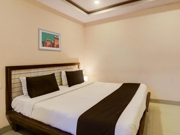 Super Hotel O 16428 Hotel Vaishnavi Inn : photo 3 de la chambre petite chambre simple