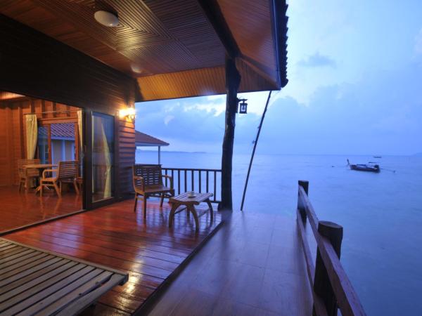 Fresh House : photo 8 de la chambre chambre double deluxe avec balcon - vue sur mer