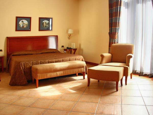 Le Cheminée Business Hotel Napoli : photo 4 de la chambre chambre double deluxe
