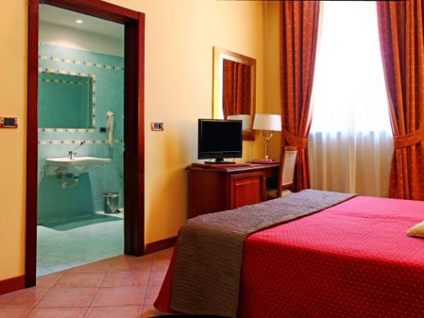 Le Cheminée Business Hotel Napoli : photo 4 de la chambre chambre double ou lits jumeaux