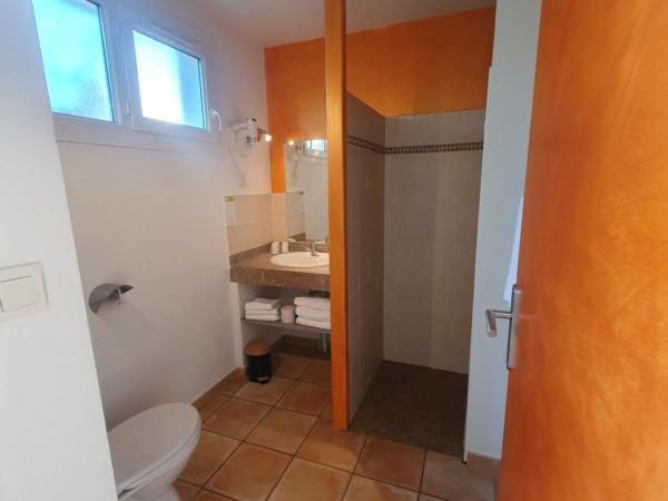 Le Mas des Quintrands Manosque - Motel de charme : photo 3 de la chambre chambre triple confort