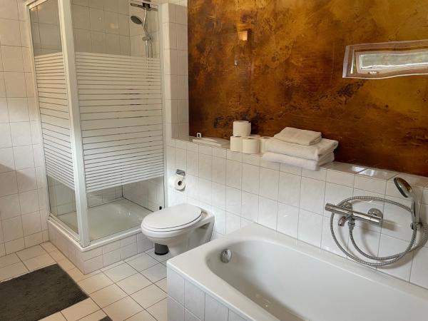 BnB Goldies II : photo 10 de la chambre chambre lit king-size deluxe