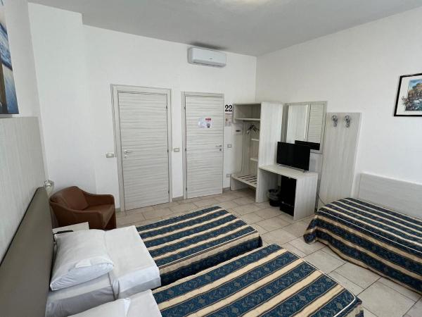 Hotel Alessander : photo 5 de la chambre chambre lits jumeaux